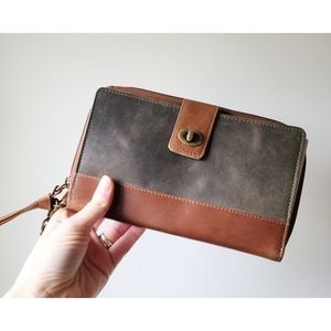 NWT Fair Trade Brown & Olive Wristlet Wallet
